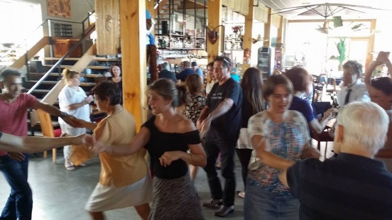 Intro to Swing Dance Lesson - Dancers at Swing Sundays@Simba'r 
Simba'r Licensed Café, 94 Poath Road, Hughesdale.